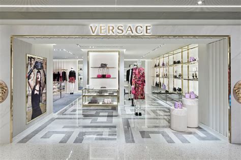 versace concessionaria|versace clothing store.